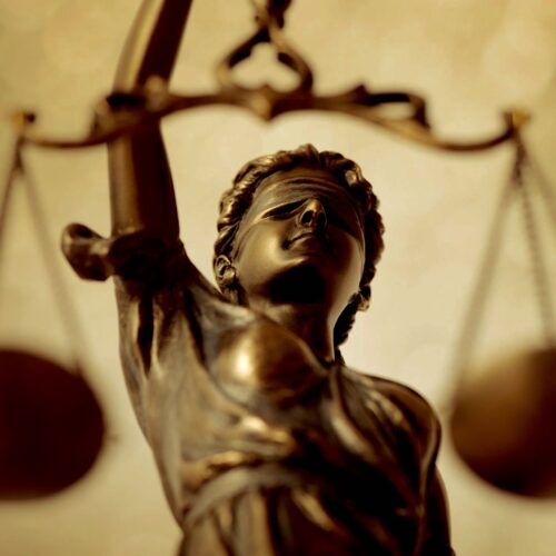 Cuando la Justicia se Queda Muda: El Caso que Revolucionó mi Visión del Derecho