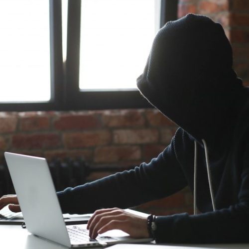 Detección de conductas deshonestas en el trabajo: Técnicas de psicología forense para identificar el robo y el fraude de empleados