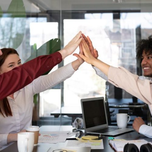 Prevención del acoso y la discriminación en el trabajo: Técnicas psicológicas para crear un ambiente laboral seguro y equitativo