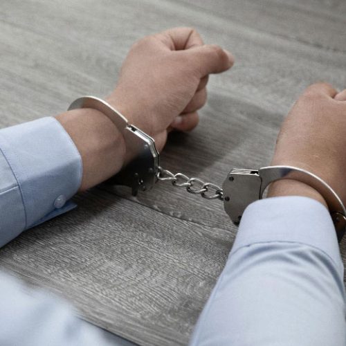 Los juicios por delitos sexuales presentan desafíos únicos para el sistema legal. A menudo, hay poca evidencia física y el caso se reduce a la palabra de la víctima contra la del acusado. En este contexto, el testimonio experto de los psicólogos forenses puede ser crucial. 